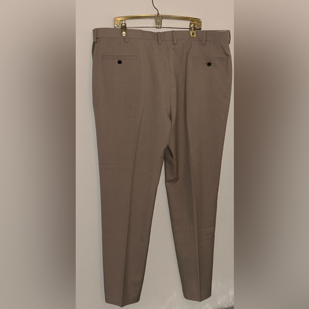 Haggar Men's Dress Pants 44x32 Classic Fit - Picture 2 of 5
